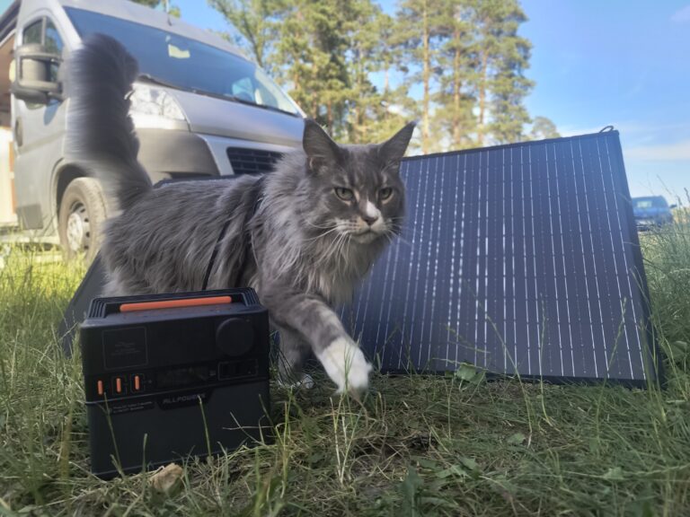 ALLPOWERS S300 Plus i SP027 – mobilna stacja zasilania i panel solarny 100W w praktyce
